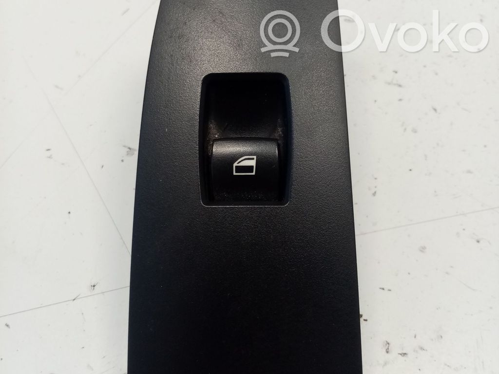 BMW 1 E81 E87 Electric window control switch 