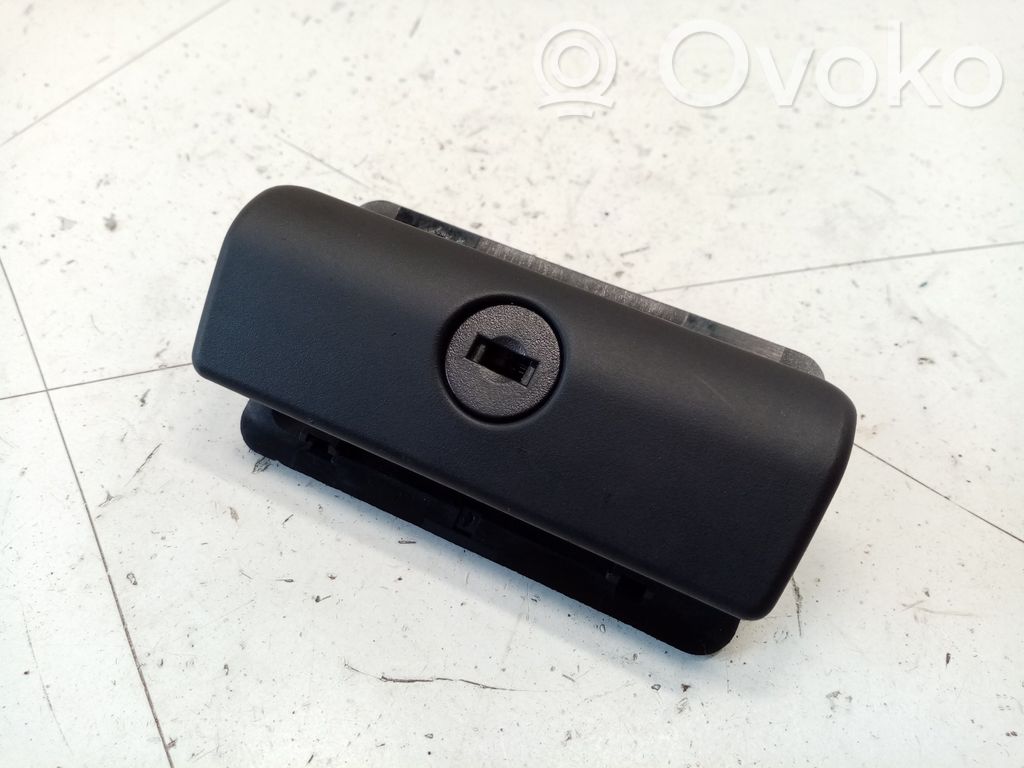 BMW 5 E39 Glove box lock 