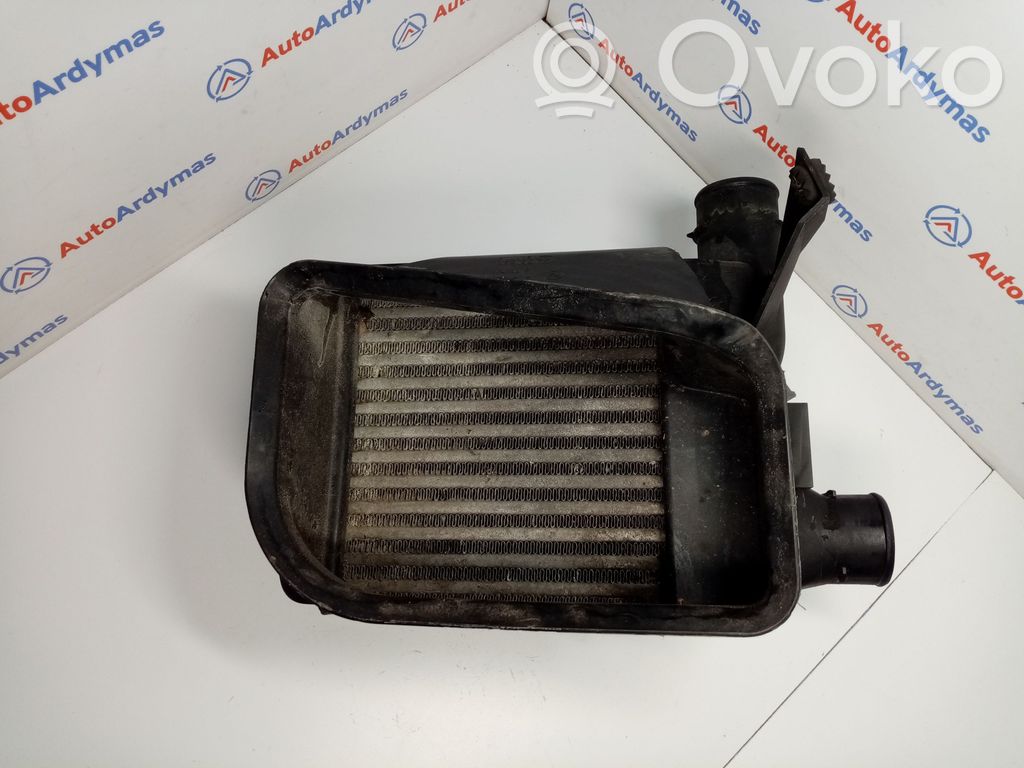 BMW 5 E39 Interkūlerio radiatorius 