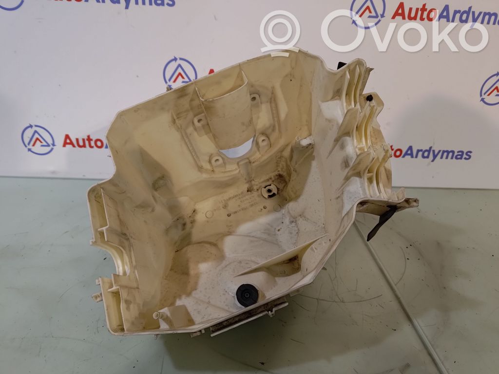 BMW 3 E90 E91 Other engine bay part 