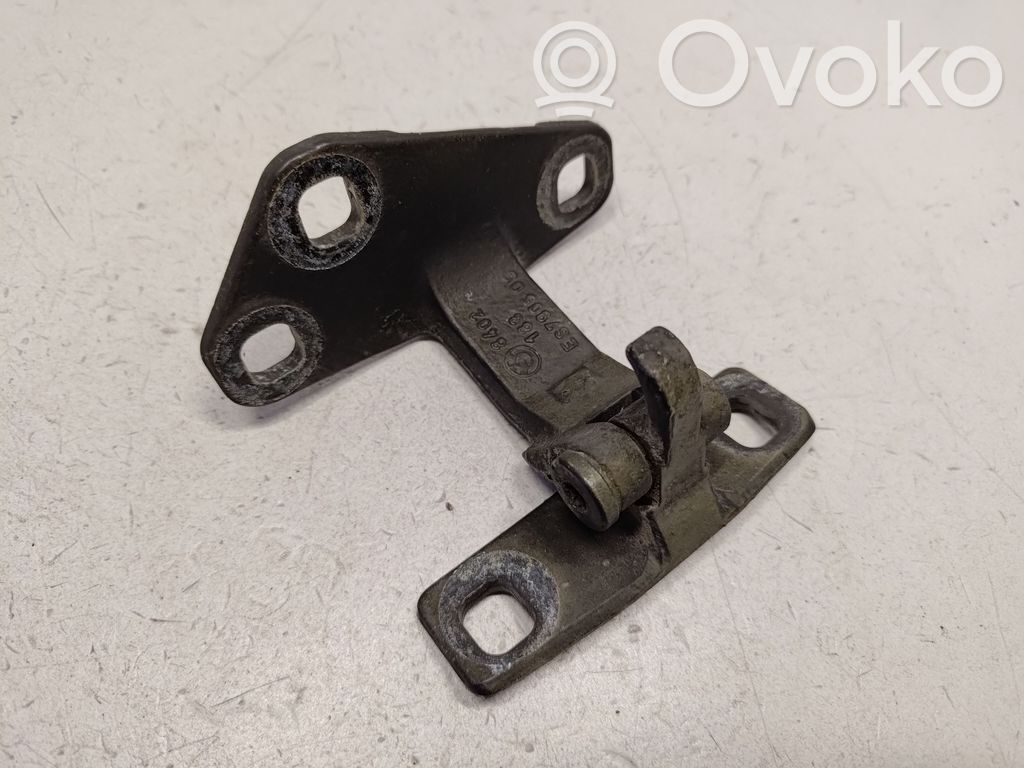 BMW X5 E53 Tailgate hinge 