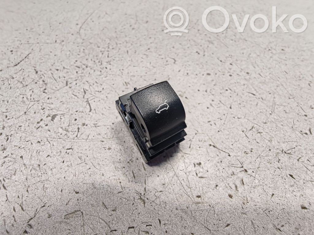 BMW X3 F25 Tailgate opening switch 
