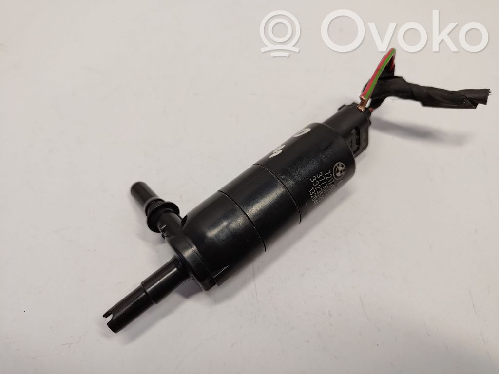 BMW 5 F10 F11 Headlight washer pump 