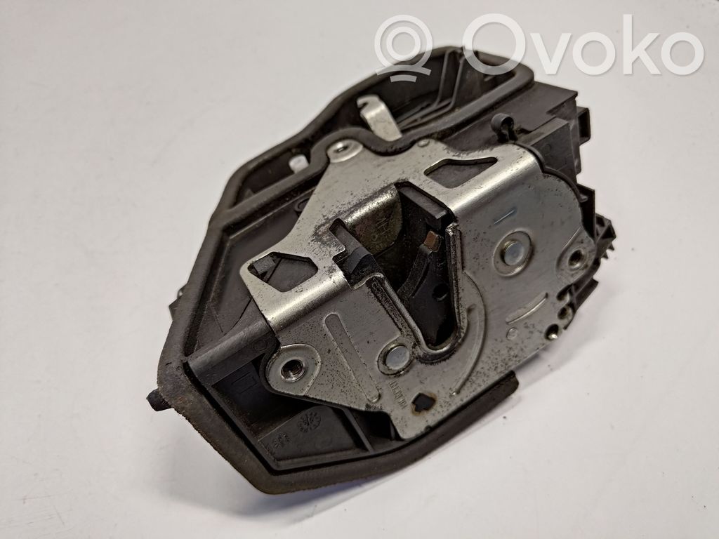 Rear door lock   7167069,51227167069,51227167075,51227202147