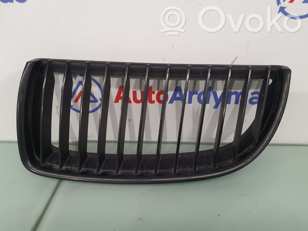 BMW 3 E90 E91 Front bumper upper radiator grill 