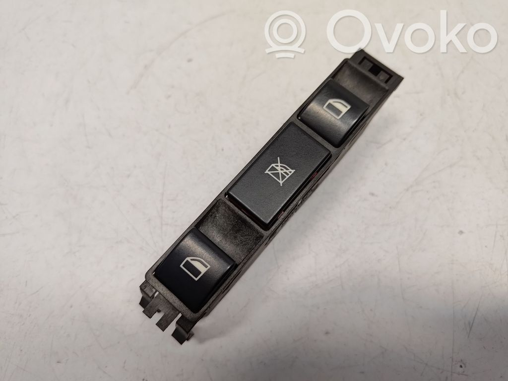 Electric window control switch   8381518,61318381518,61316902184,61318368916