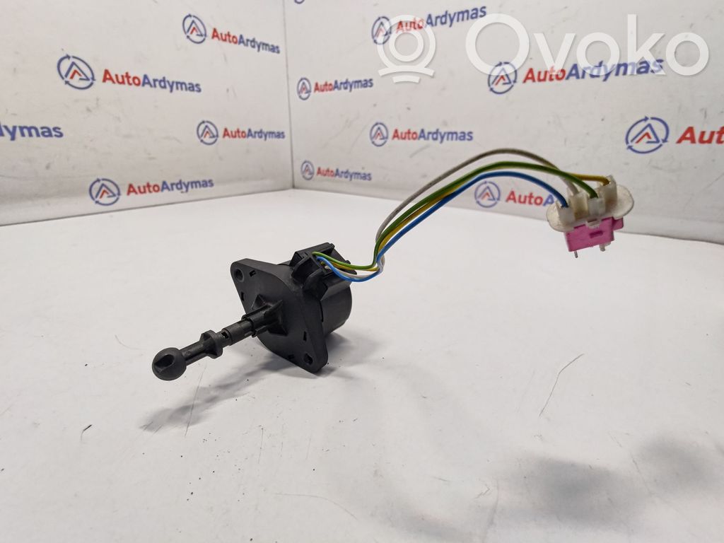 Headlight level adjustment motor   8372381,67168372381