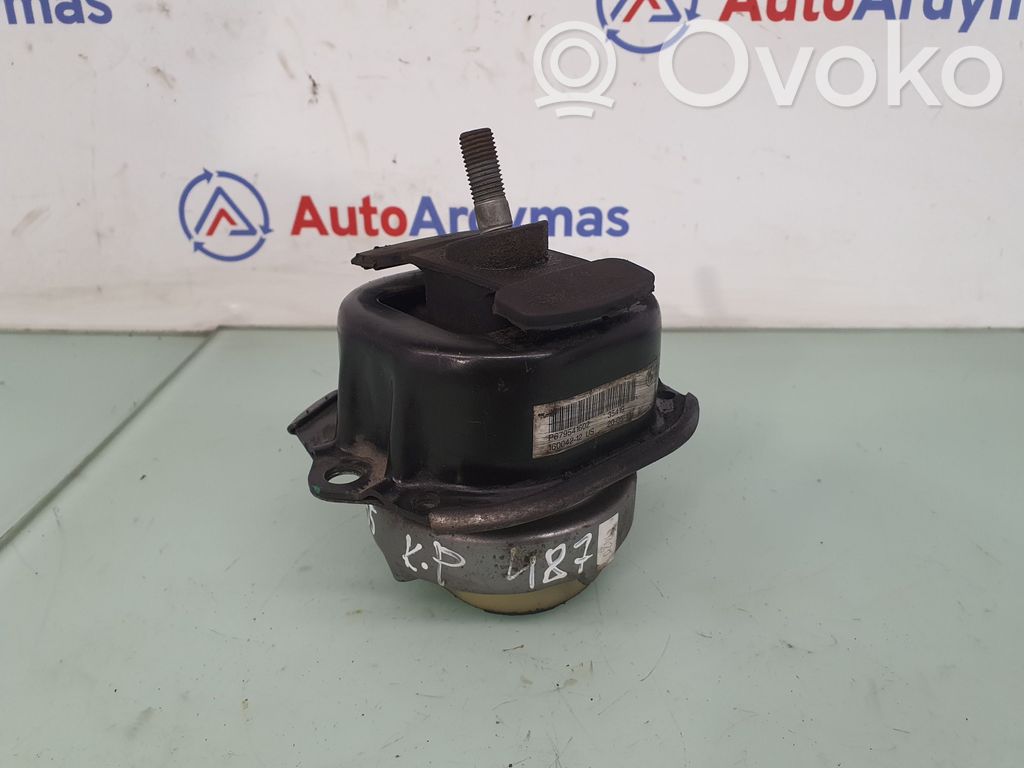 Engine mount bracket   6795416,22116795416,22116865145