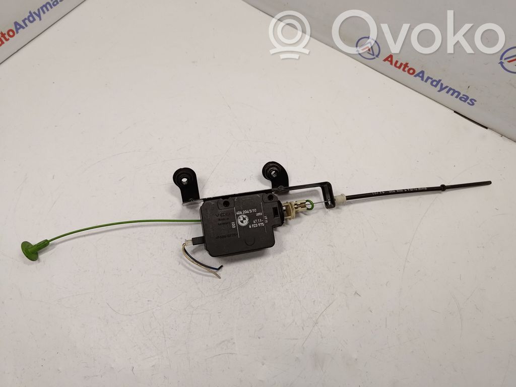 BMW 5 E39 Fuel tank cap lock motor 