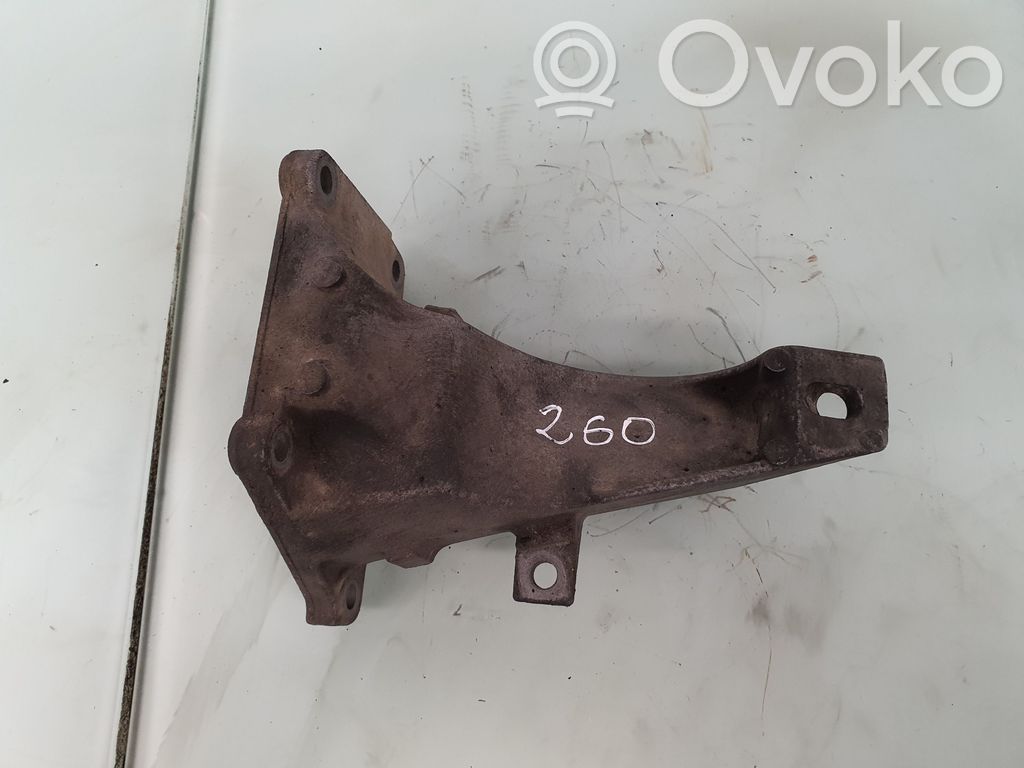 BMW 3 E36 Engine mounting bracket 