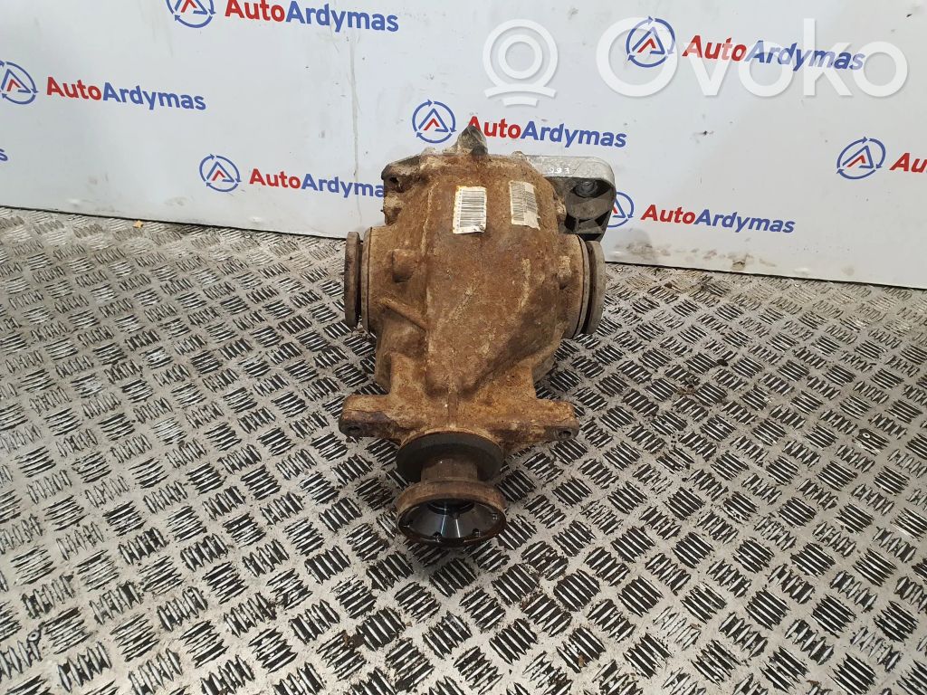 BMW 7 E65 E66 Galinis reduktorius 