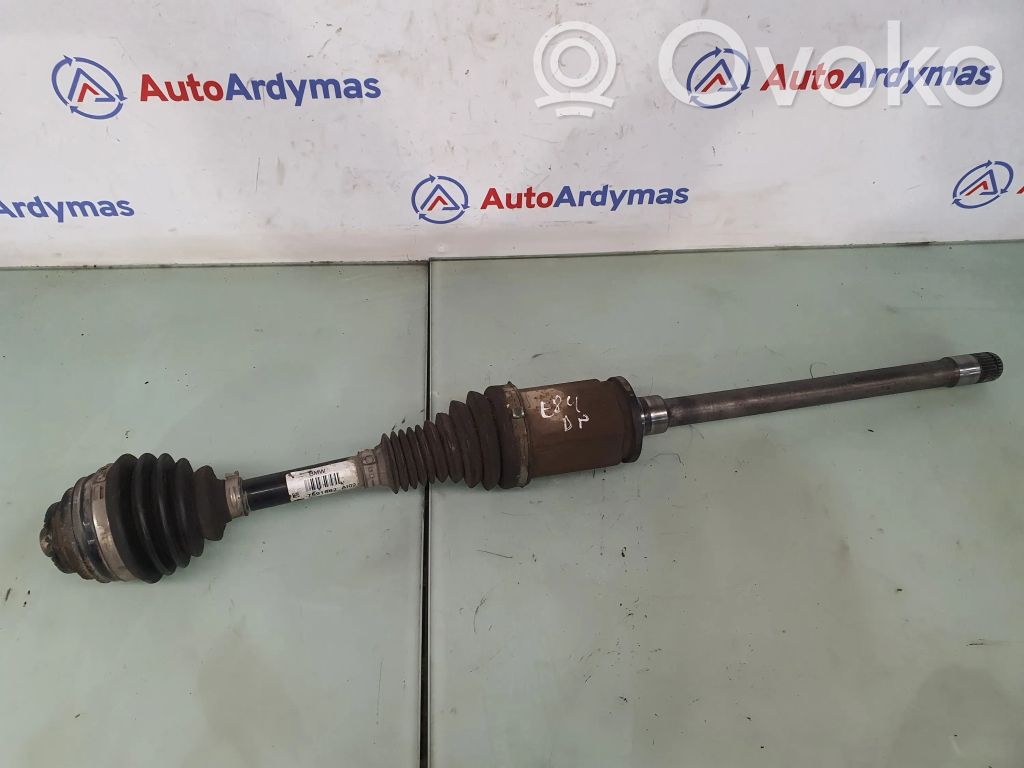 Priekšējā pusass   7591682,31607591682