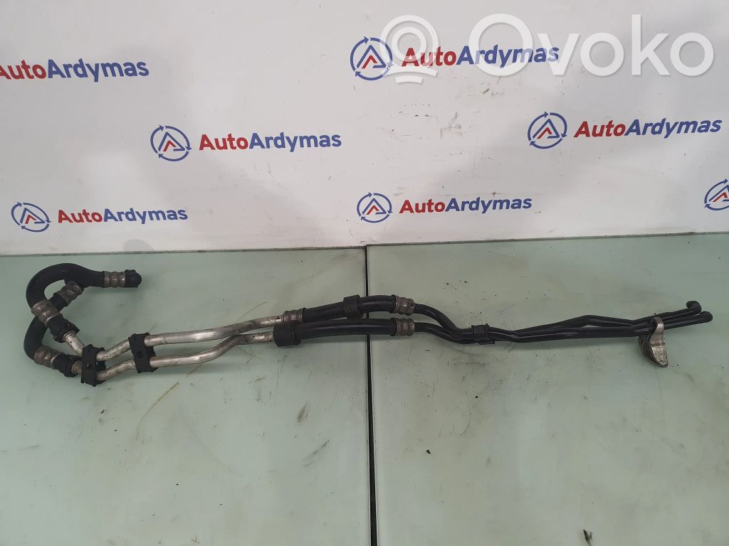 BMW 7 F01 F02 F03 F04 Pārnesumkārbas eļļas dzesētāja caurulīte (-es) / šļūtene (-es) 