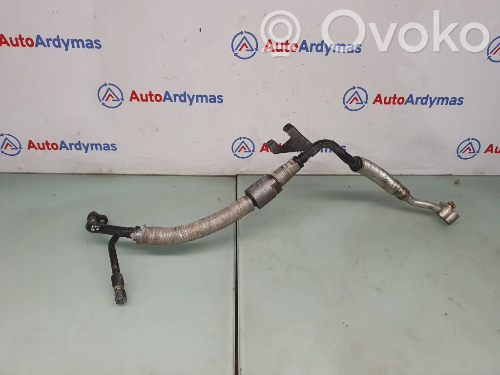 BMW 7 E65 E66 Ilmastointilaitteen putki (A/C) 