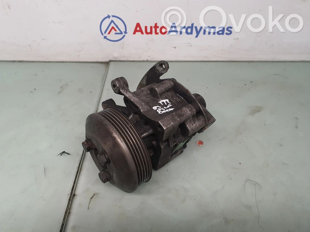 BMW 7 E38 Power steering pump 