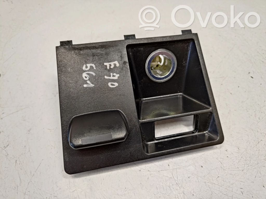 BMW X5 E70 Cigarette lighter front 
