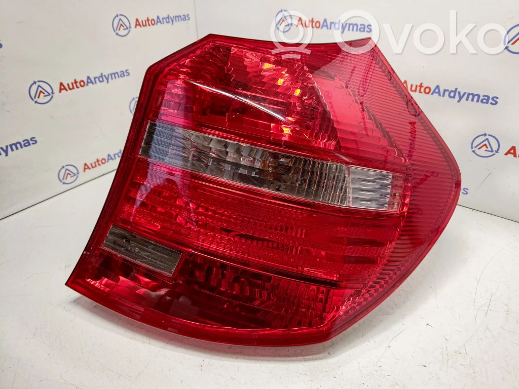 BMW 1 E81 E87 Aizmugurējais lukturis virsbūvē 