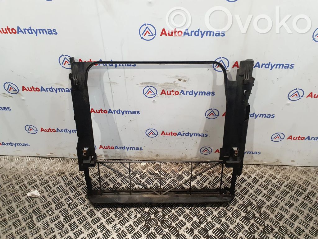 Radiator mount bracket   1439105,17101439105