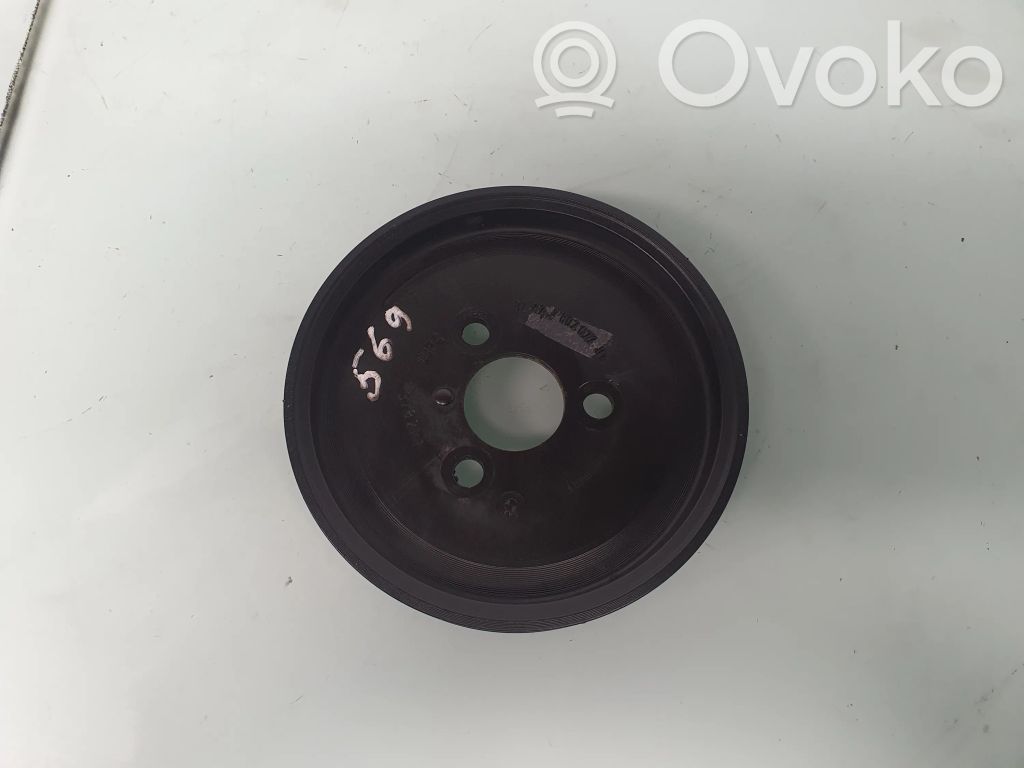 BMW 5 E60 E61 Ohjaustehostimen pumpun hihnapyörä 