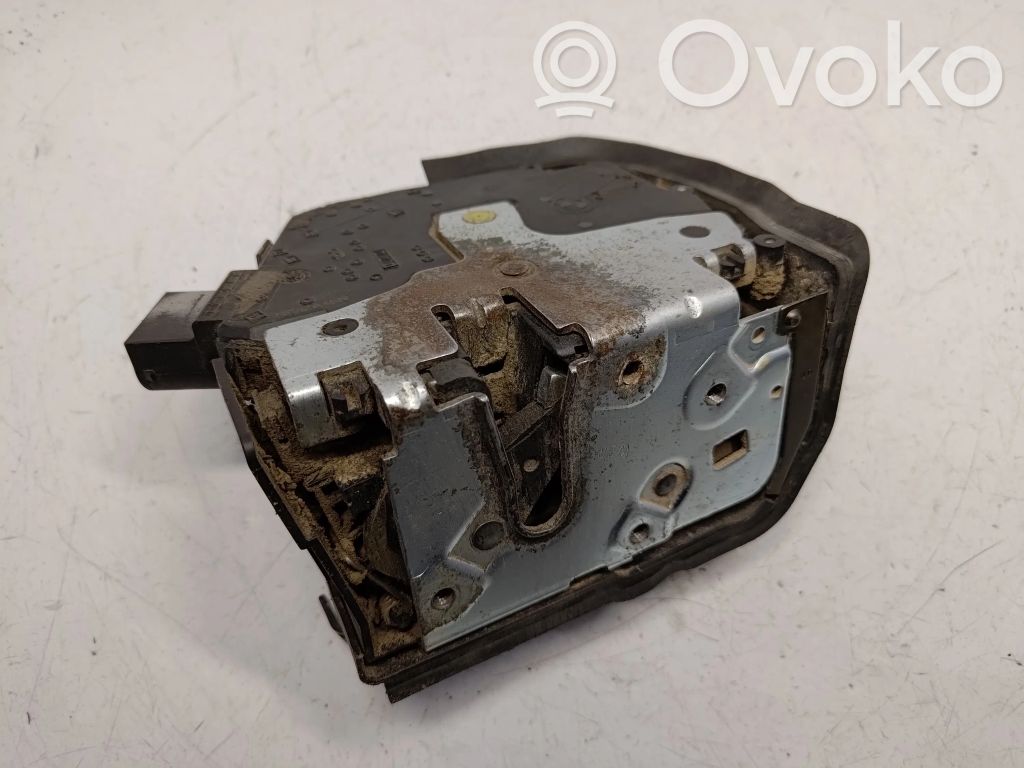 BMW 3 E46 Front door lock 