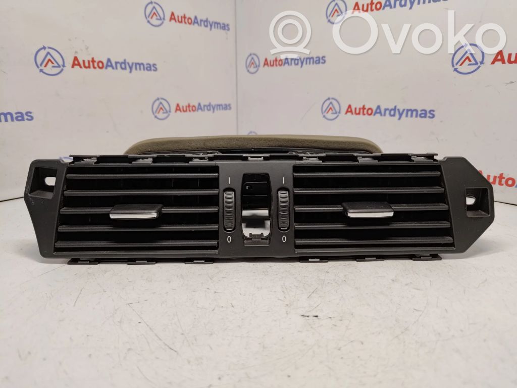 BMW 5 E60 E61 Centrinės oro grotelės 