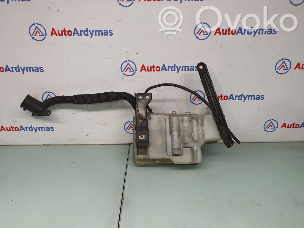 BMW 7 E65 E66 Wischwasserbehälter 