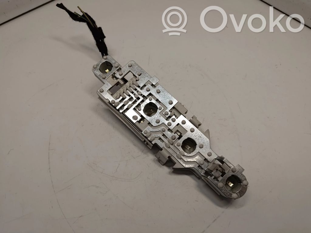 BMW 3 E46 Cubierta del soporte de la lámpara de la luz trasera 