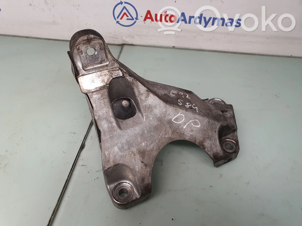 BMW 3 E92 E93 Engine mounting bracket 