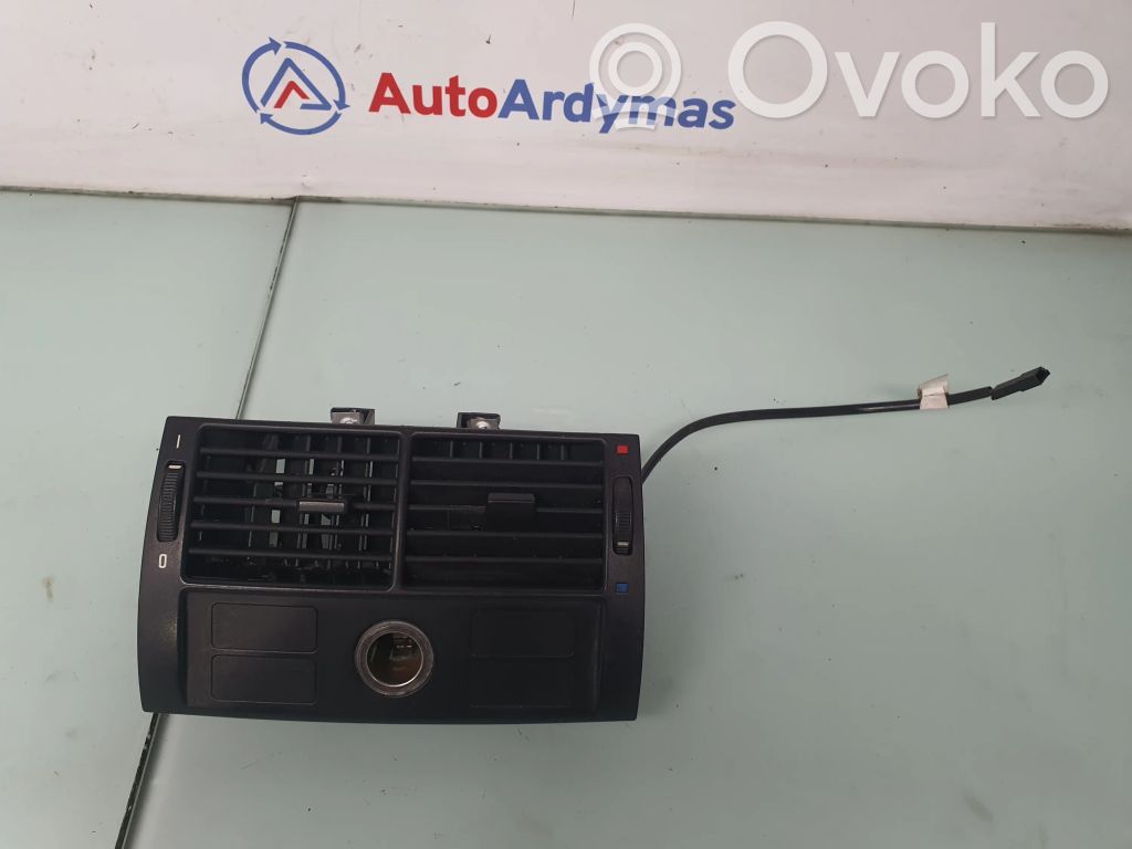 Rejilla de ventilación trasera   8409081,64228409081,8370910