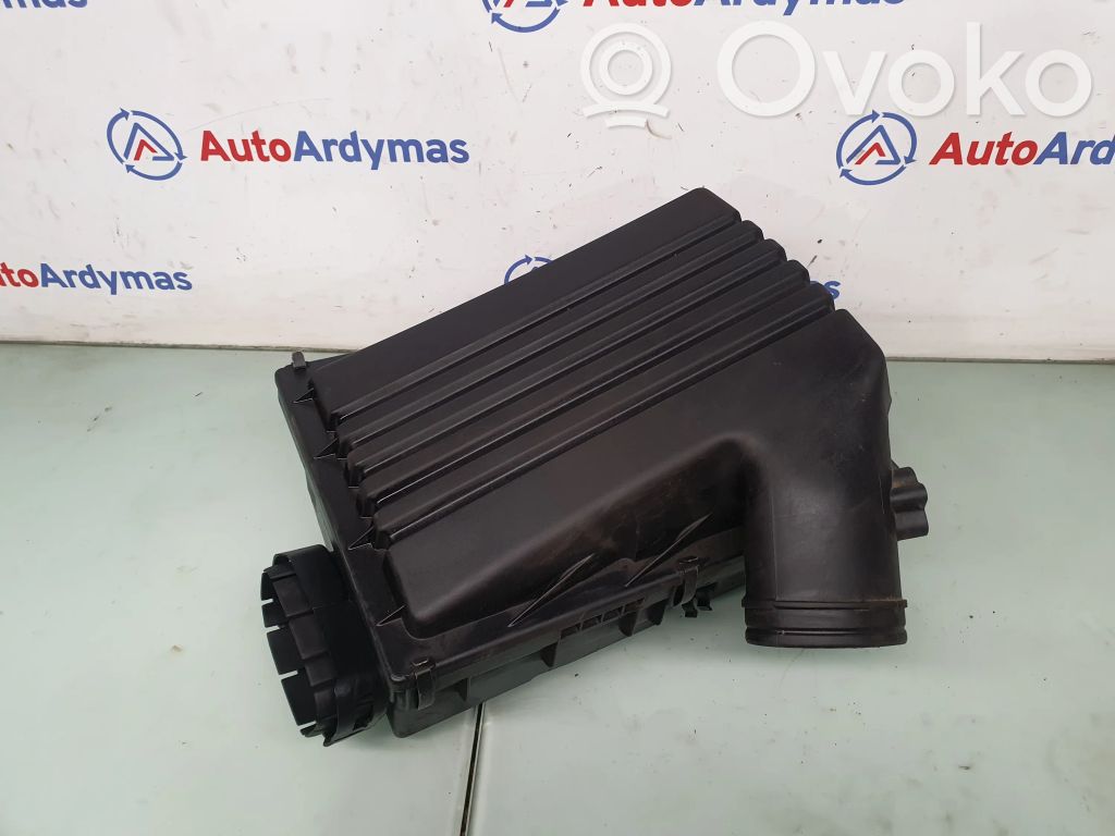 BMW X5 E70 Air filter box 