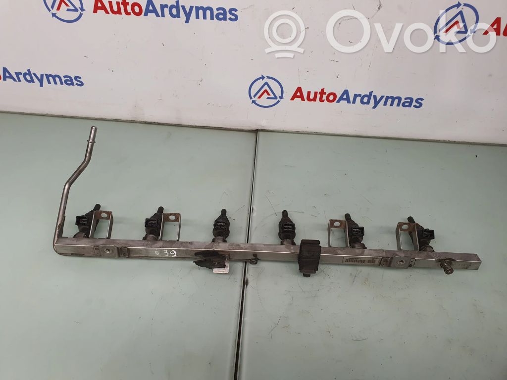 BMW Z4 E85 E86 Fuel injector supply line/pipe 