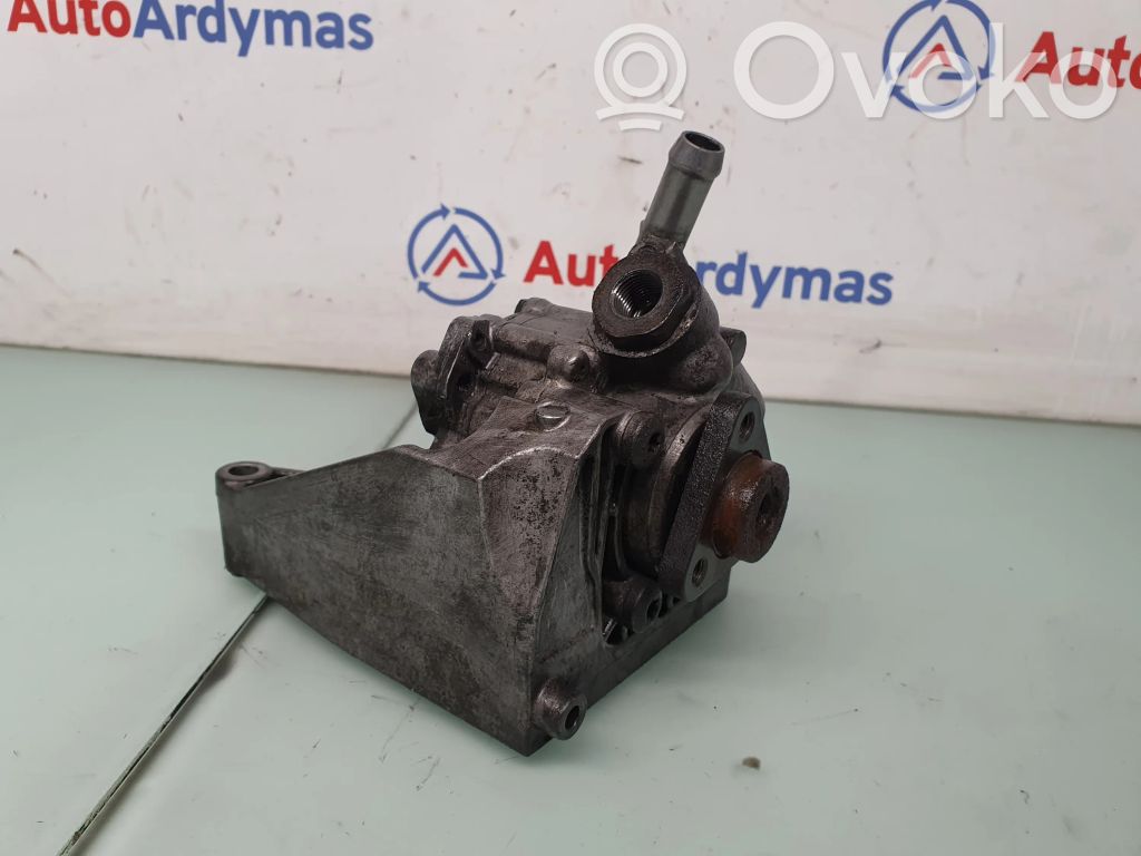 BMW 1 E81 E87 Power steering pump 