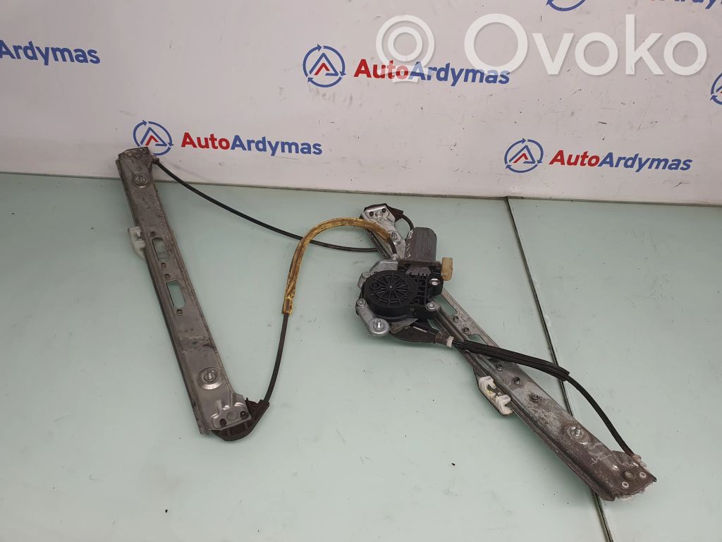 Elektryczny podnośnik szyby drzwi przednich   7020660,51337020660