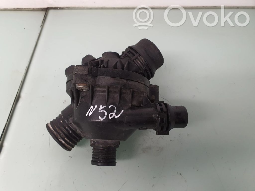 BMW 3 E90 E91 Termostats / termostata korpuss 