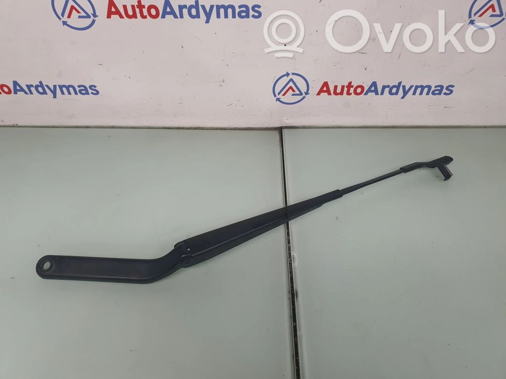 BMW X5 E70 Front wiper blade arm 