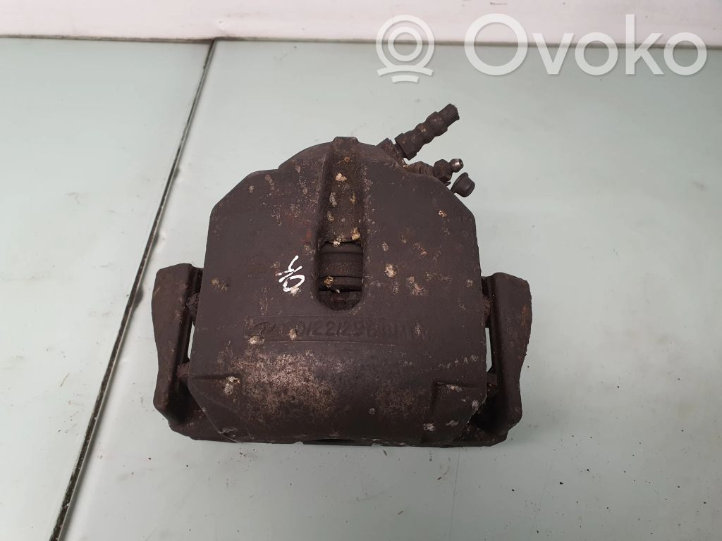 BMW 5 E39 Front brake caliper 
