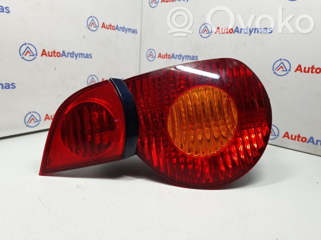 BMW Z4 E85 E86 Aizmugurējais lukturis virsbūvē 