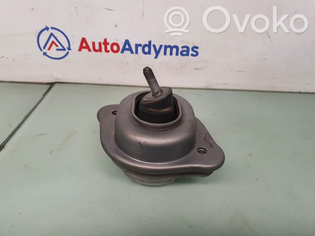 BMW X3 E83 Engine mount bracket 