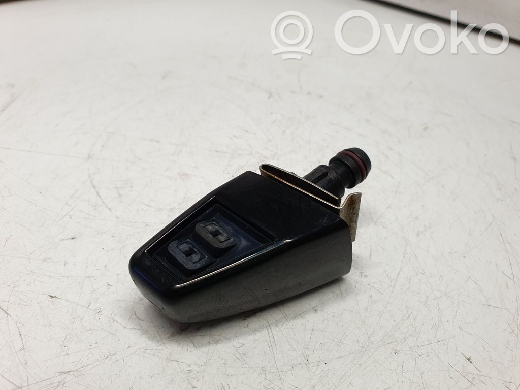 BMW X3 E83 Headlight washer spray nozzle 