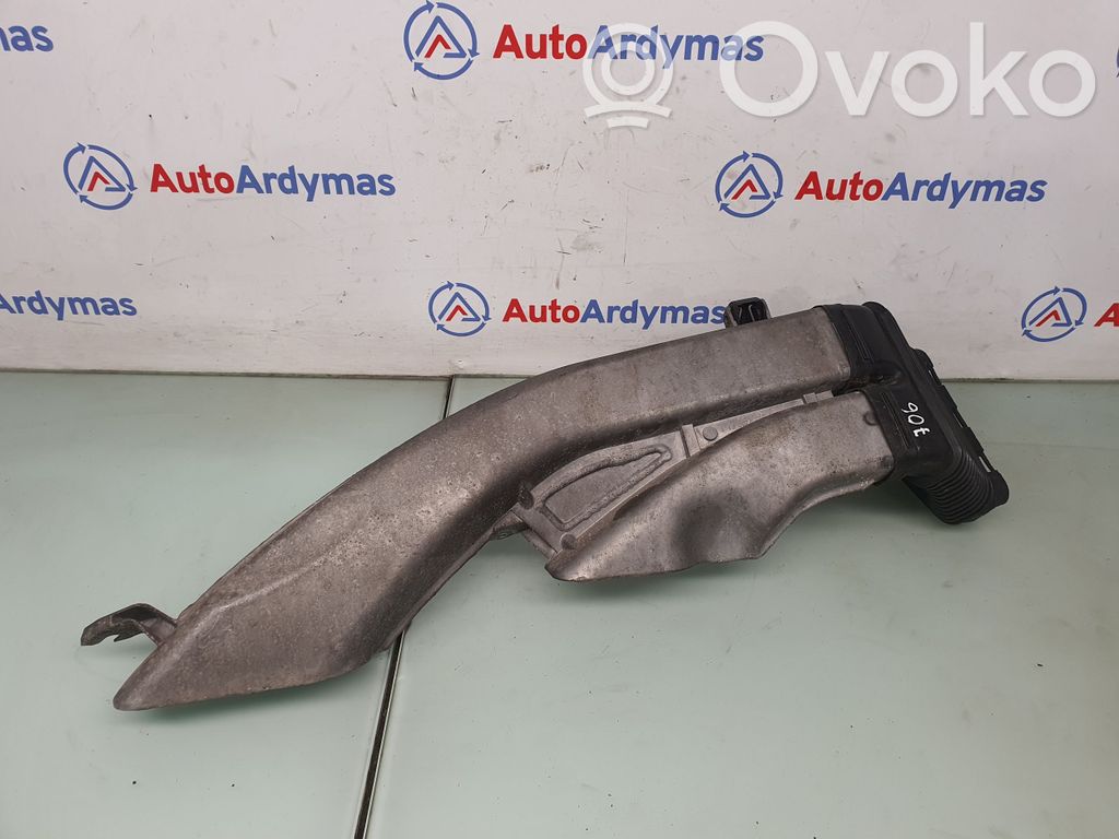 BMW 5 E60 E61 Gaisa ieplūdes kanāla detaļas 