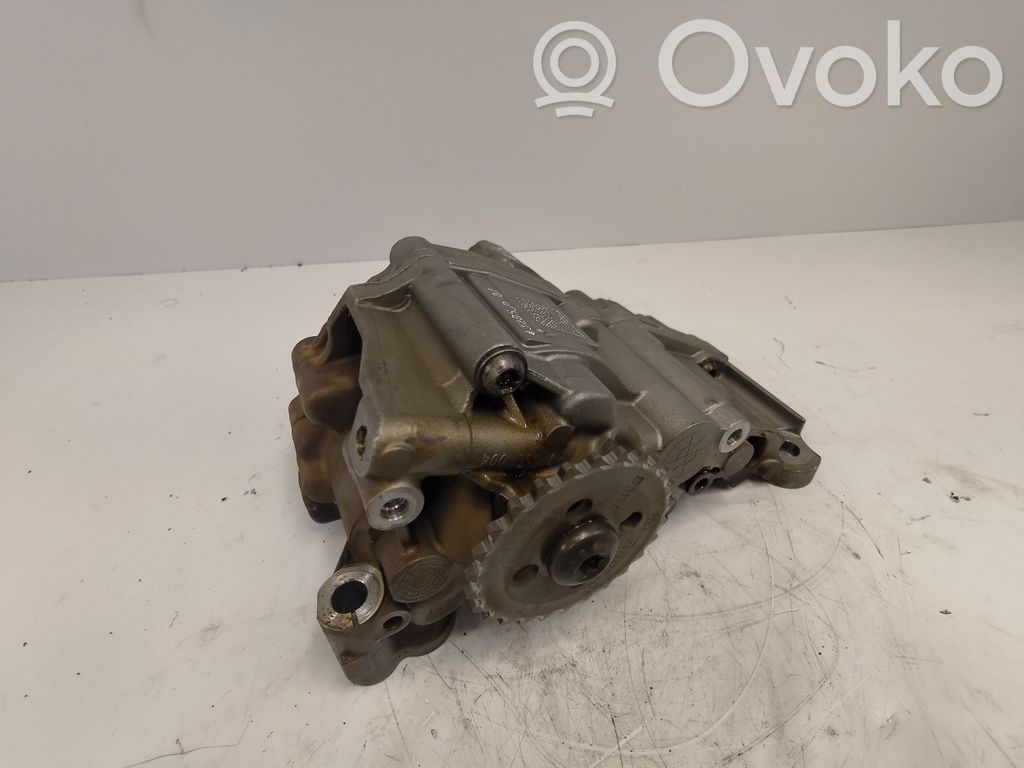 BMW X3 E83 Oil pump 