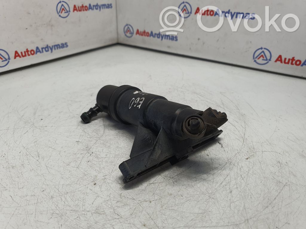 BMW 5 E60 E61 Headlight washer spray nozzle 