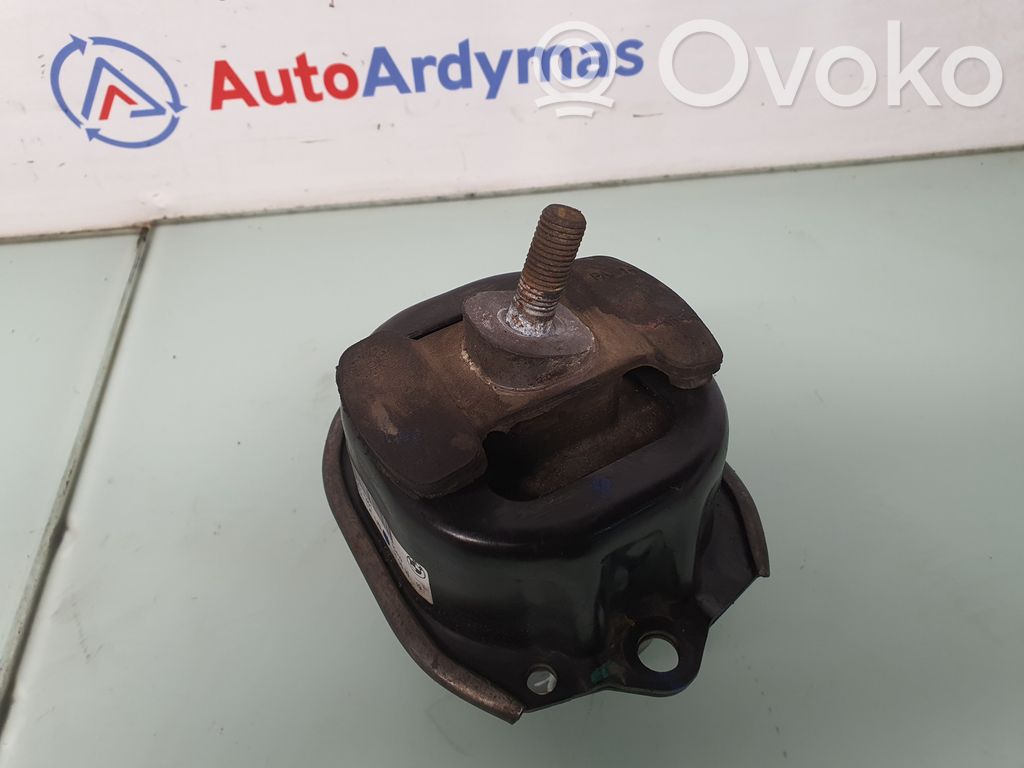 BMW X5 E70 Engine mount bracket 