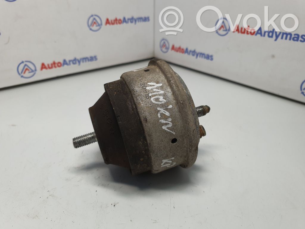 BMW 3 E46 Engine mount bracket 