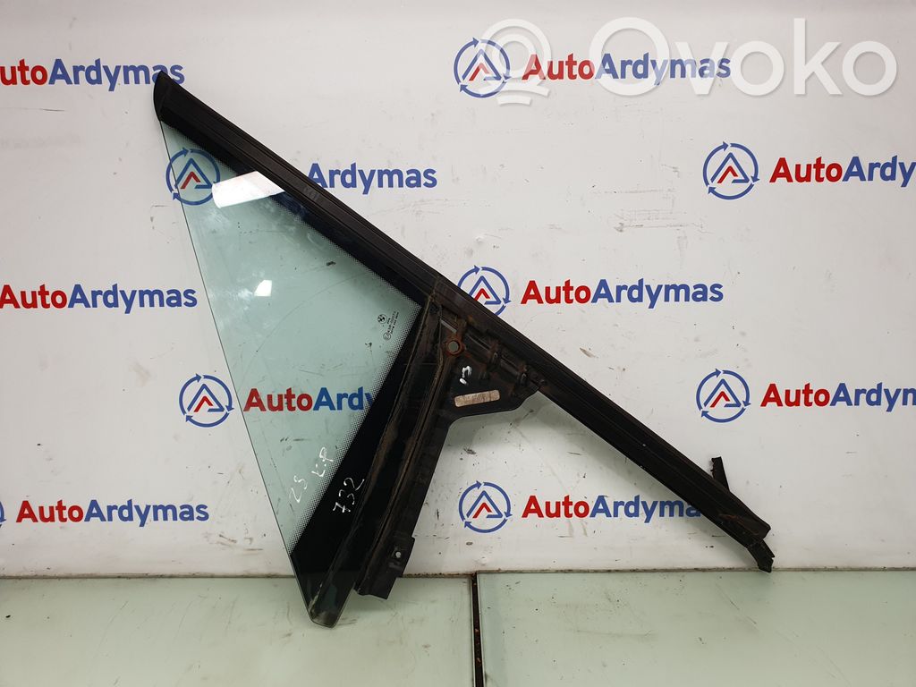 BMW Z3 E36 Front vent window/glass (coupe) 