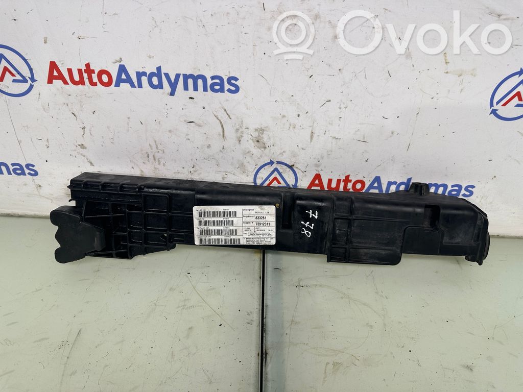 BMW X3 F25 Uchwyt / Mocowanie chłodnicy 