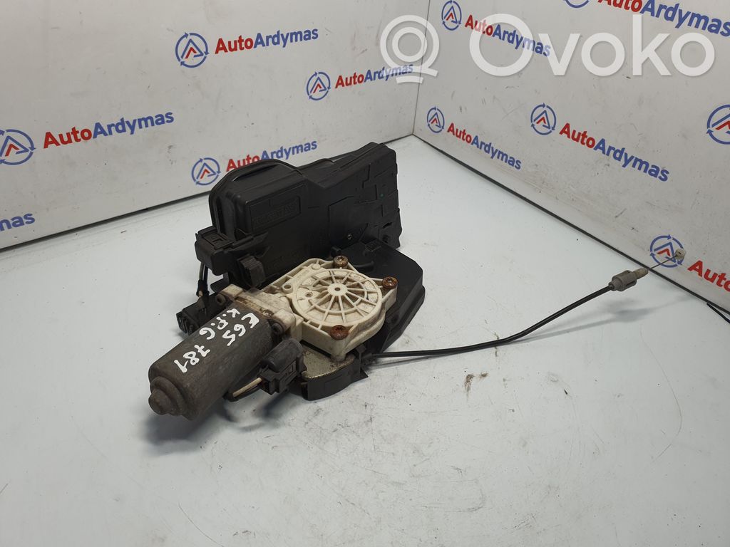 BMW 7 E65 E66 Aizmugurē slēdzene 