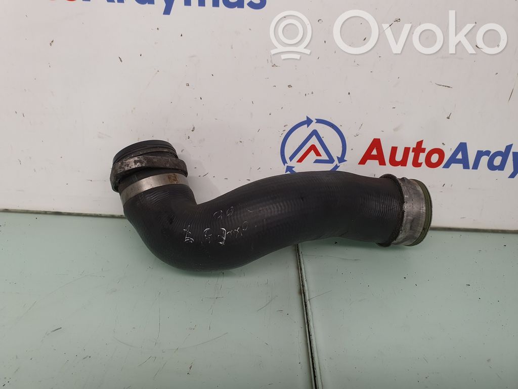 BMW 1 E81 E87 Välijäähdyttimen letku 