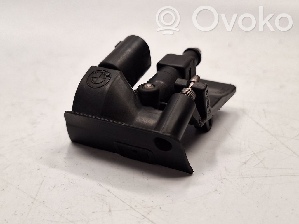 Windshield washer spray nozzle   7161469,61667161469