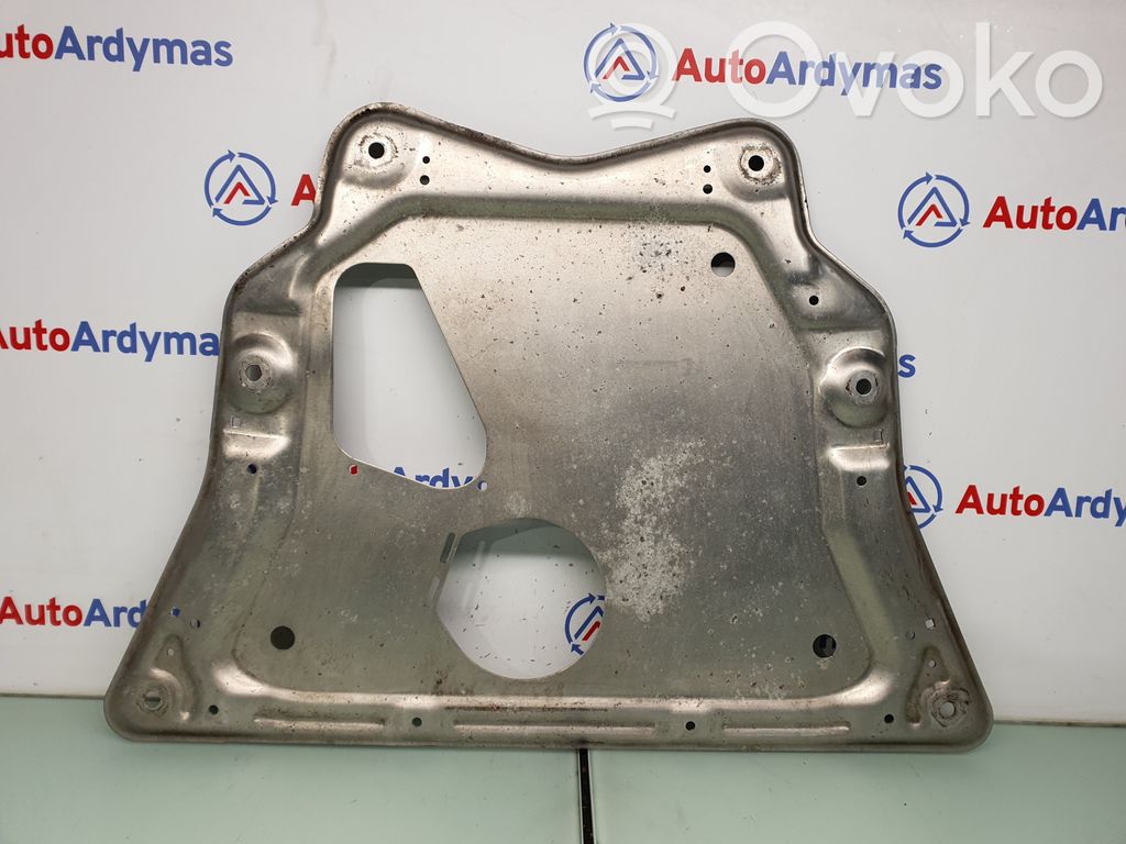 Placa protectora/protector antisalpicaduras motor   6786568,31106786568,6773000